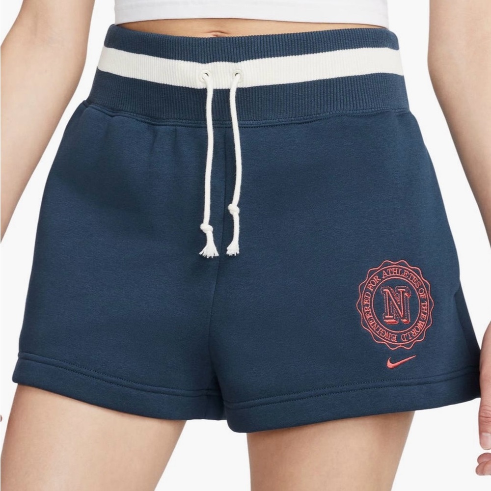 Nike Heritage Essential shorts
